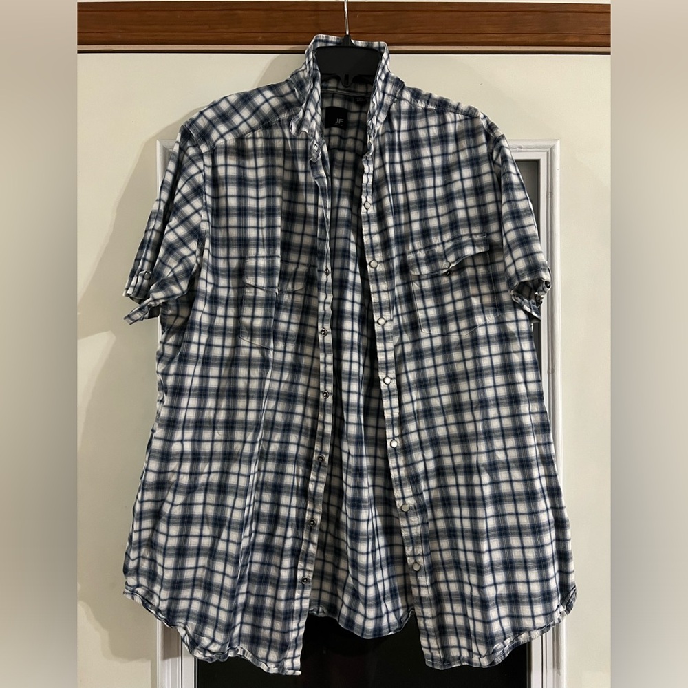 Men’s Plaid Button Down